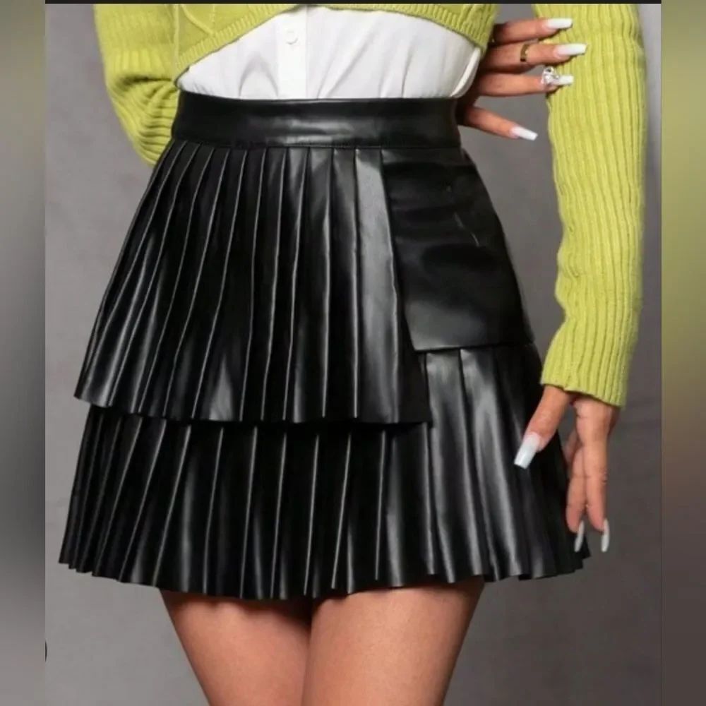 THML Contemporary Two Layer Hem PU Leather Pleated Mini Skirt Size M